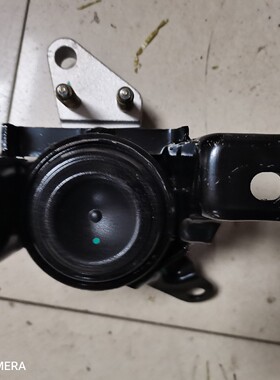 适用吉利远景吉利帝豪cvvt发动机脚垫右边发动机右支架手动