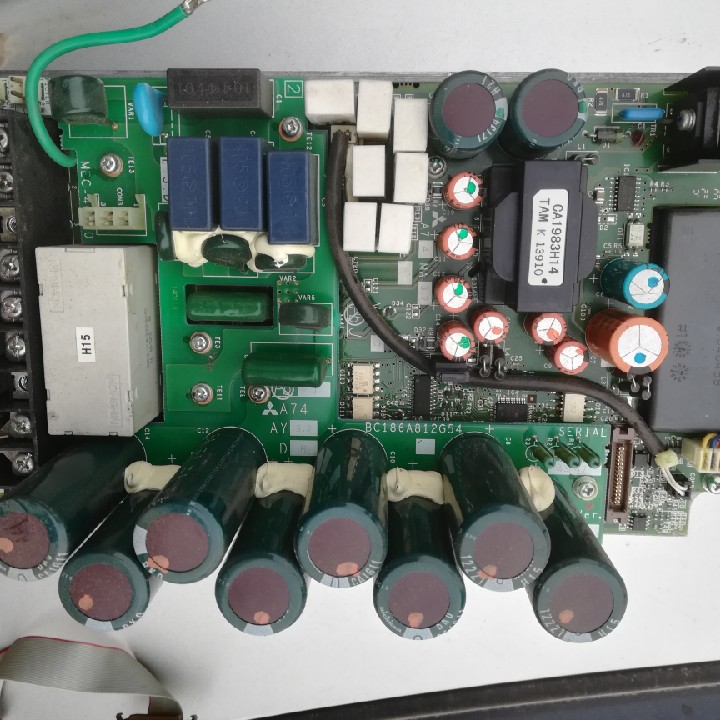 FR-A740-3.7K-CHT   FR-F740-5.5k-CHT驱动板 模块7MBR25UG120-50