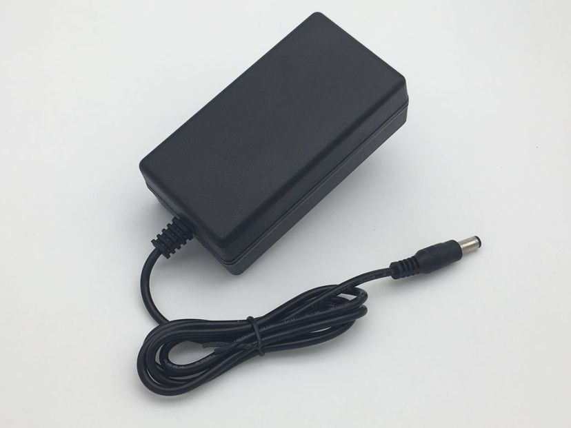 18V2A电源适配器通用1.5A1.8A蓝牙音响拉杆音响充电器音箱功放
