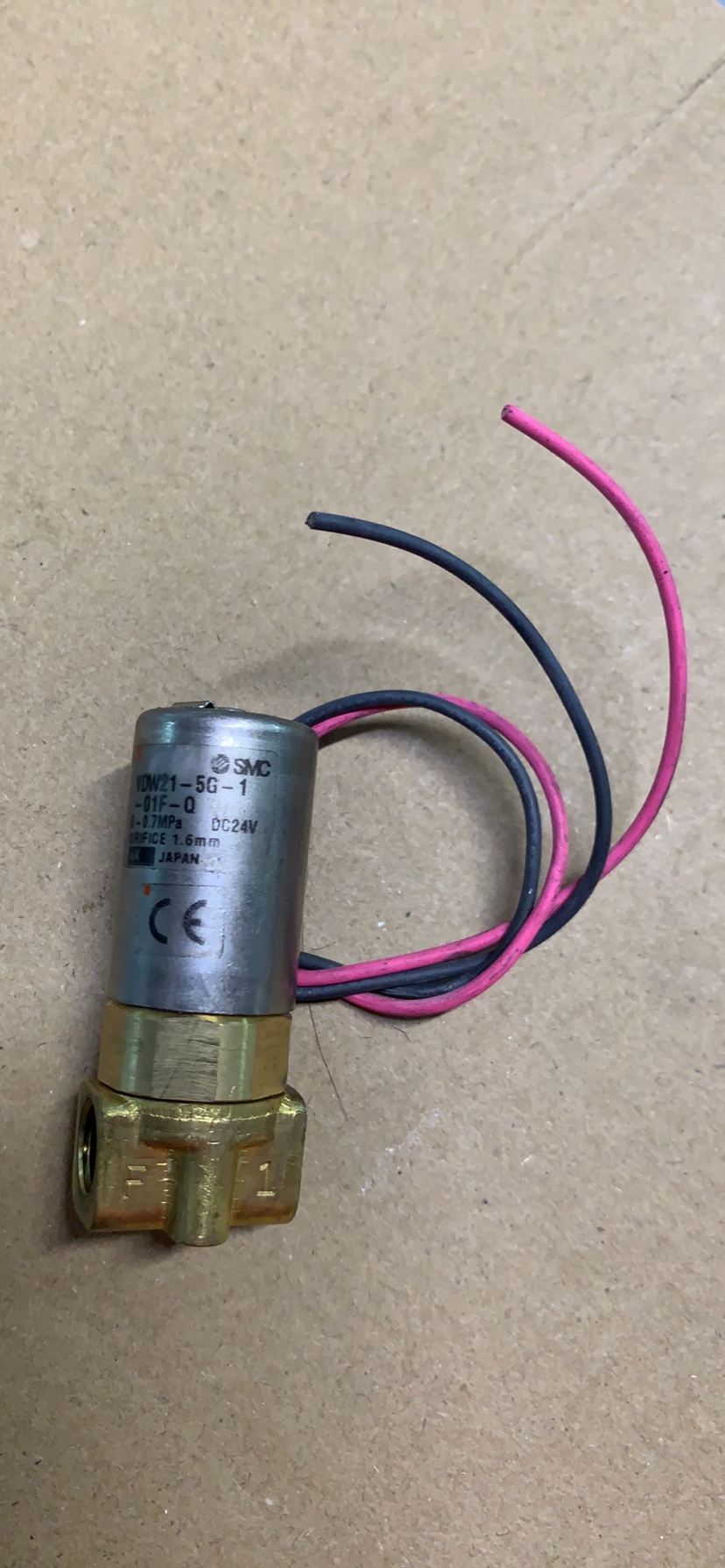 SMC VDW21-5G-1-01F-Q 电磁阀 原装正品 进口拆机 9新