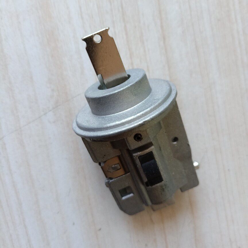 华晨中华v5配件点火开关 点火锁芯启动开关