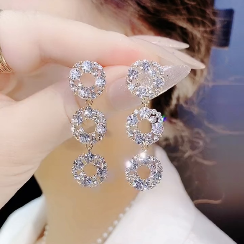 韩国水钻花朵女长款夸张气质圆环