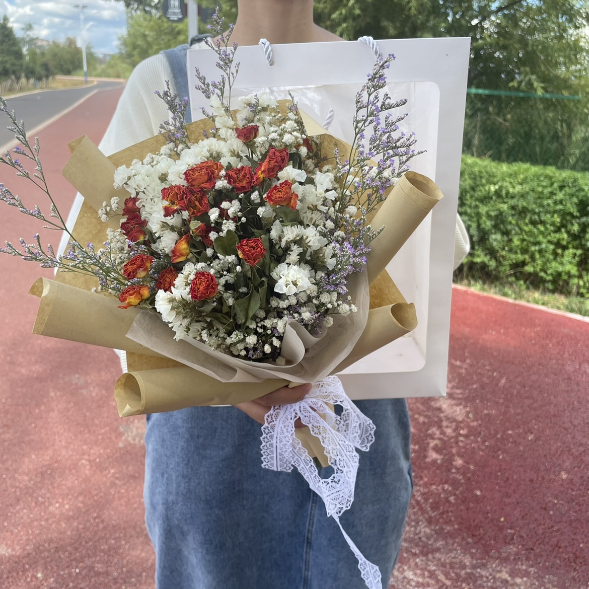 多头玫瑰 满天星干花 花束森系文艺复古拍照真花装饰混搭包装大束