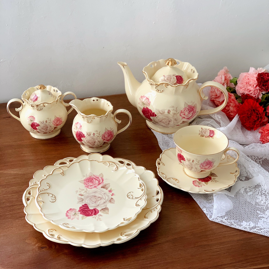 复古宫廷风 欧式米黄色缕空描金花卉咖啡杯碟套装 茶壶 糖罐 奶壶