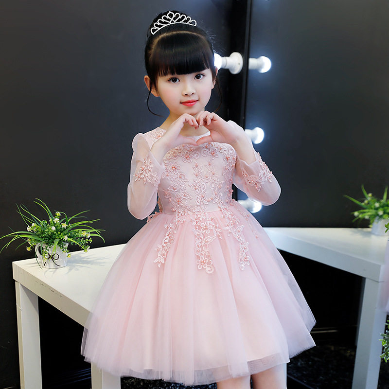 女生生日蓬蓬花孩女孩妈妈主持人2025春季