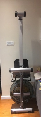 first degree划船机和WaterRower划船器哪个好?哪个更值得入手?