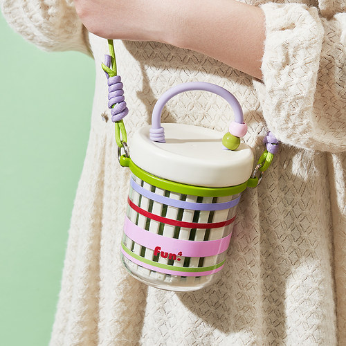 带绳斜挎水果杯便携早餐杯