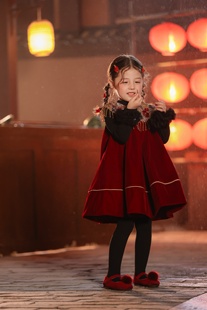 女童公主裙子韩版秋冬新款儿童中国风云肩女孩红丝绒连衣裙年服