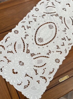 国华 BJ702纯亚麻（40*82cm）白色手工绕绣锁绣扎木绣雕平绣桌旗