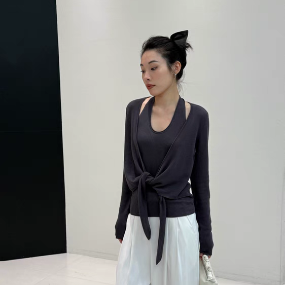 假两件挂脖绑带针织衫女秋季新款毛针织衫