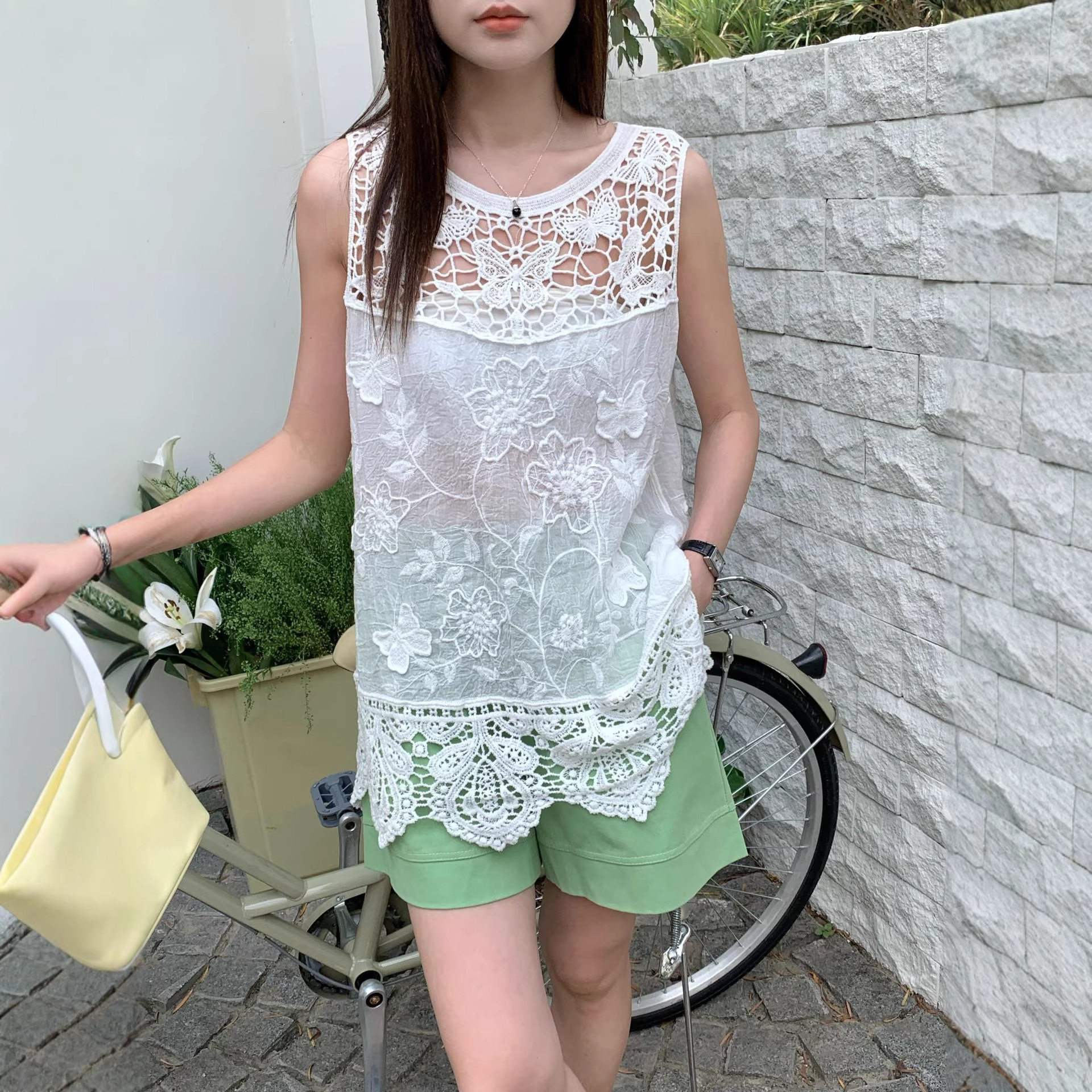钩花镂空拼接百搭无袖背心马甲女夏季外穿坎肩罩衫百搭中长款上衣