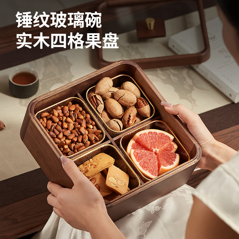 桃花芯实木，带盖密封，一格一物，不串味。