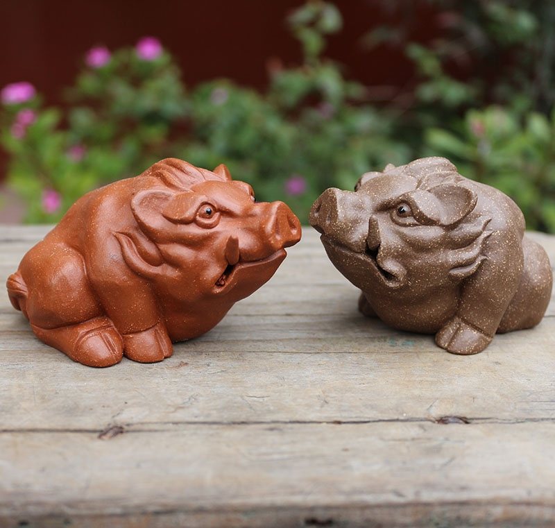 老段泥勇往直前野猪茶宠宜兴紫砂摆件可养茶海小雕塑博古架招财猪