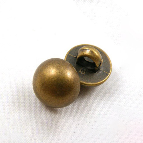 古青铜色蘑菇纽扣大衣风衣