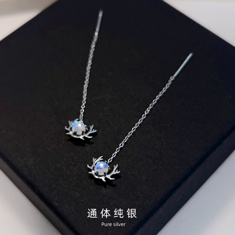 爱唯雅S925纯银月光鹿耳线