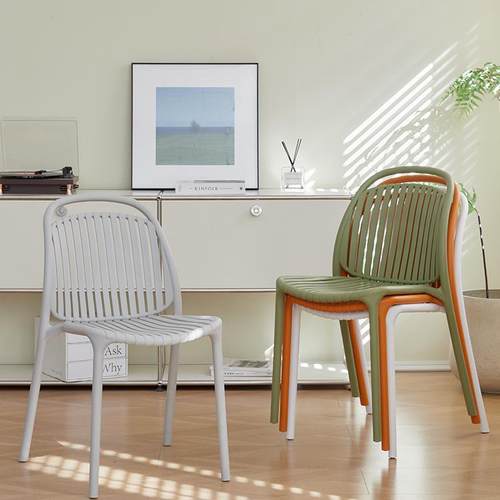 北欧可叠放塑料椅子餐椅书桌椅