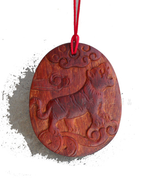 手工印度小叶紫檀木上山虎挂件