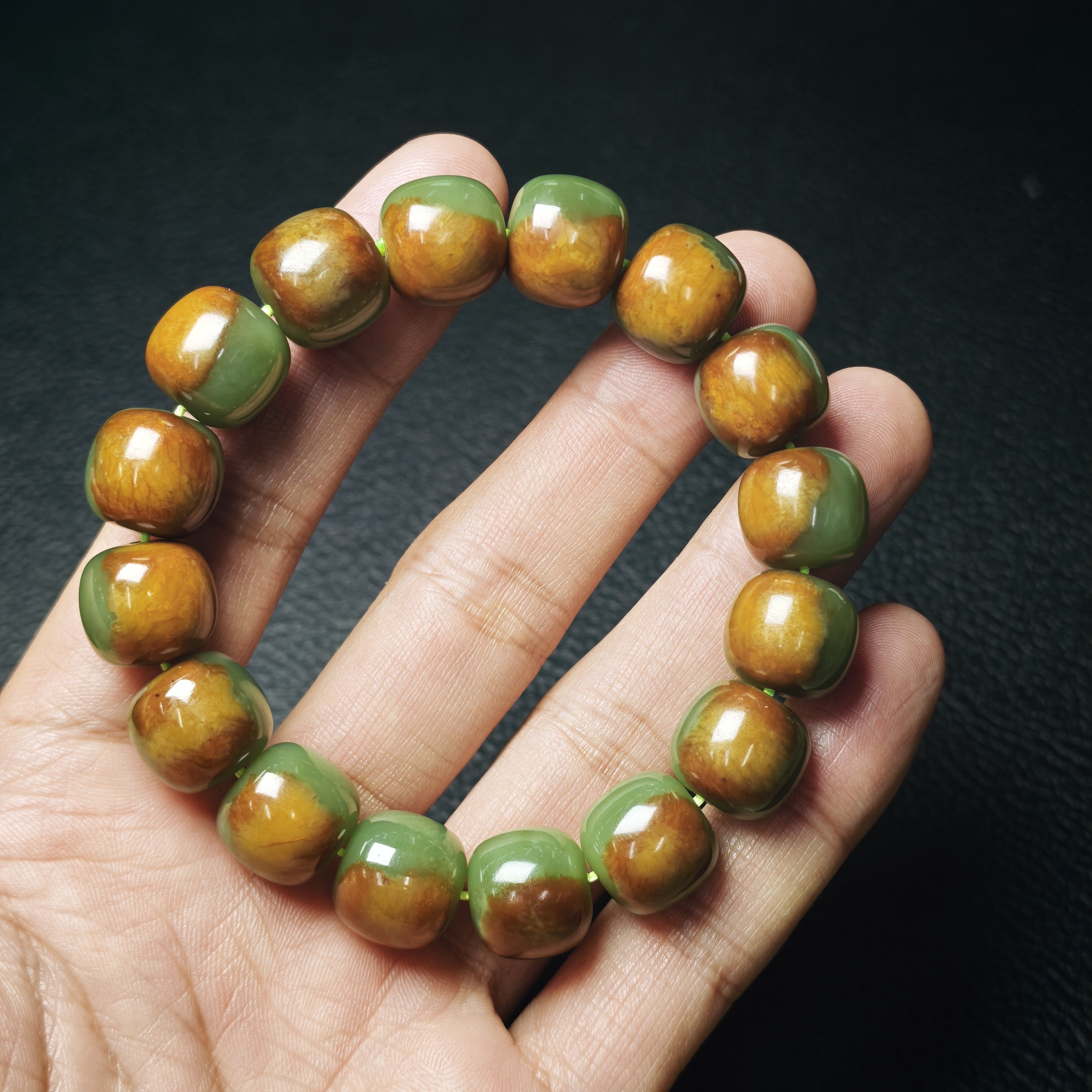 精品和田玉河磨玉手串14mm老型珠天然黄皮绿肉颗颗带皮玉质油润