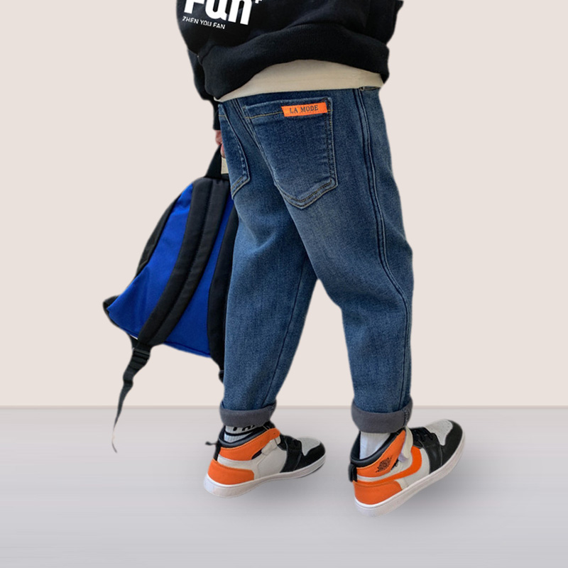 男童牛仔裤秋冬装加绒一体绒儿童裤子2025新款中大童小脚哈伦裤潮