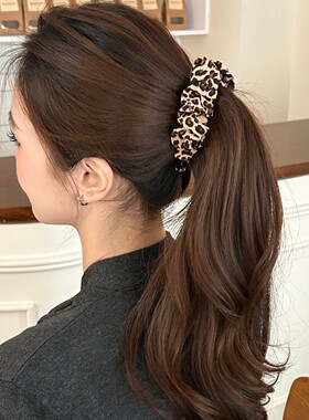 纯色缎面泡泡褶皱香蕉夹发卡高马尾竖夹布艺扭扭夹横夹发卡发饰品