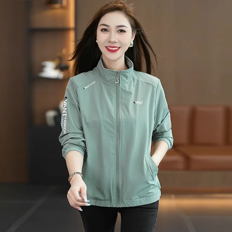 外套女春秋款2025新款早春时尚印花减龄大码夹克透气运动气质上衣