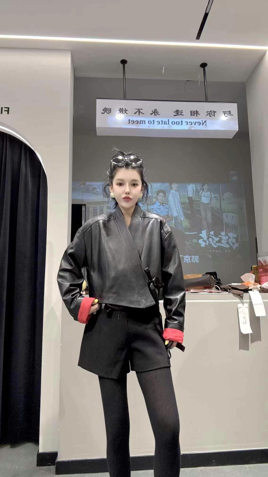 海宁2024秋冬新款爆款皮衣外套女高级感小个子真皮绵羊皮短款进口