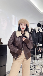 崽崽同款2024秋冬季真皮绵羊皮夹克短款羊羔毛领加厚机车外套女潮