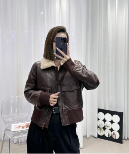 崽崽同款2023秋冬季真皮绵羊皮夹克短款羊羔毛领加厚机车外套女潮
