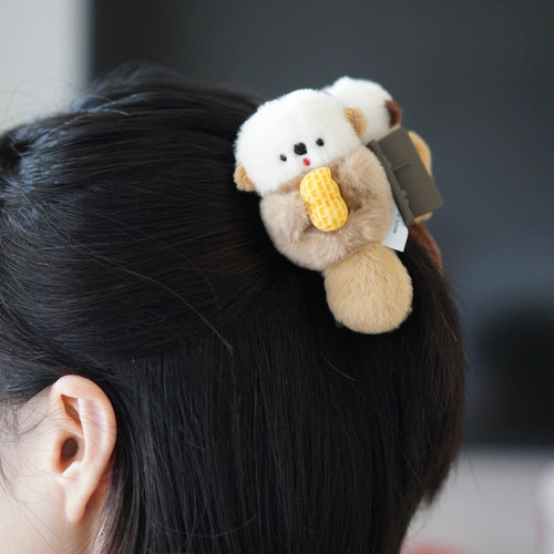 手作可爱水獭毛绒抓夹