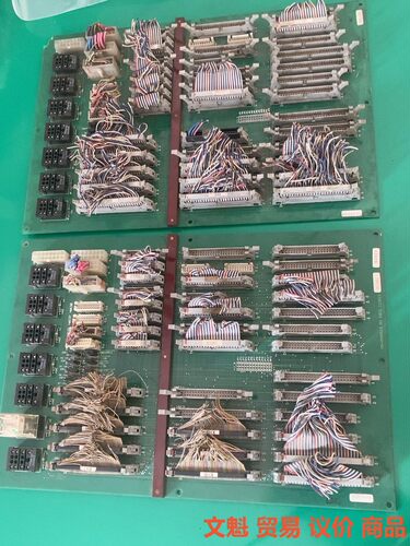 日立机拆机板卡背板2块，型号CN-CHASSIS RO 68议价