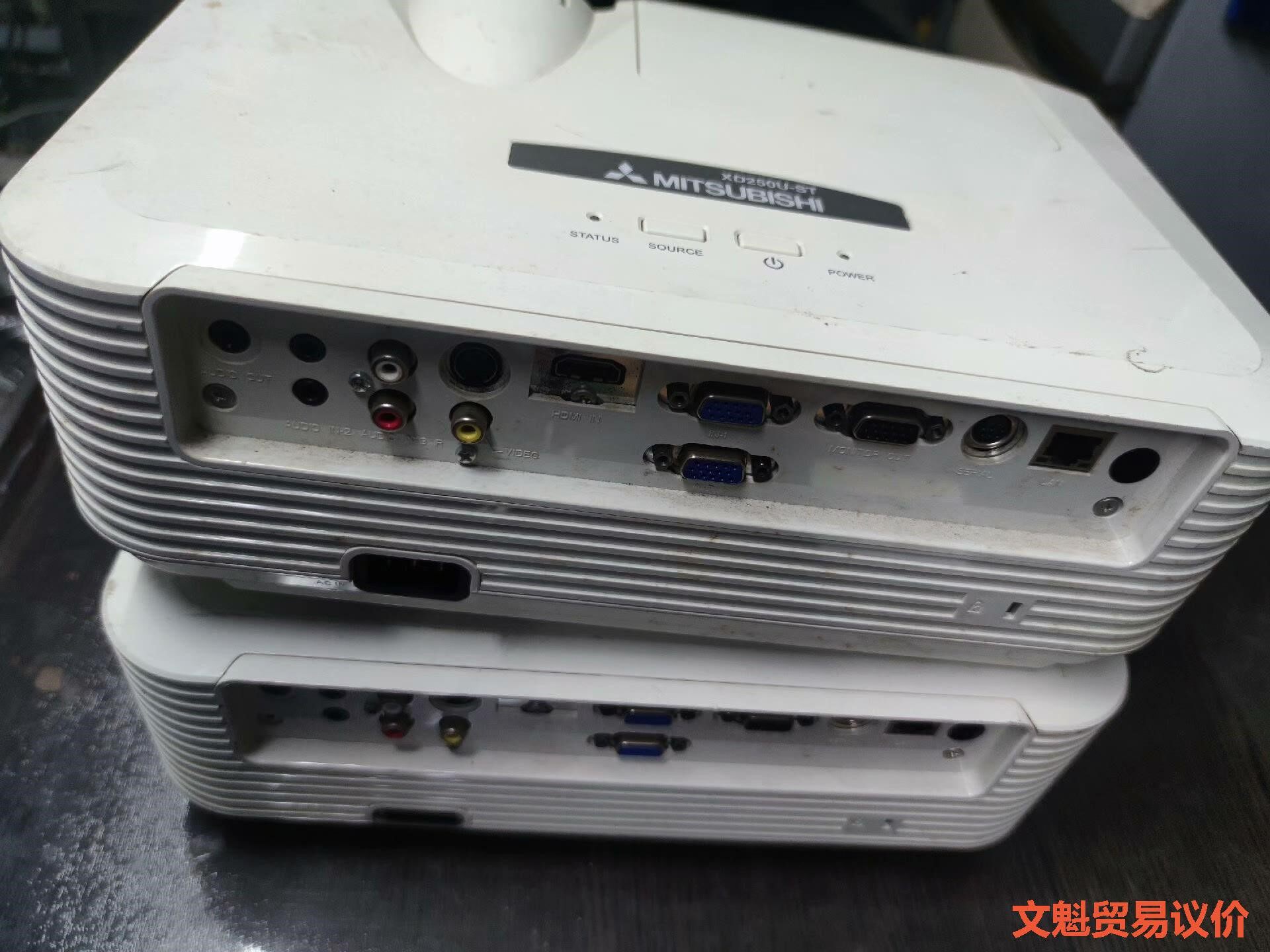 三菱 XD250U-ST 投影仪,无遥控板,正常投影,议价.