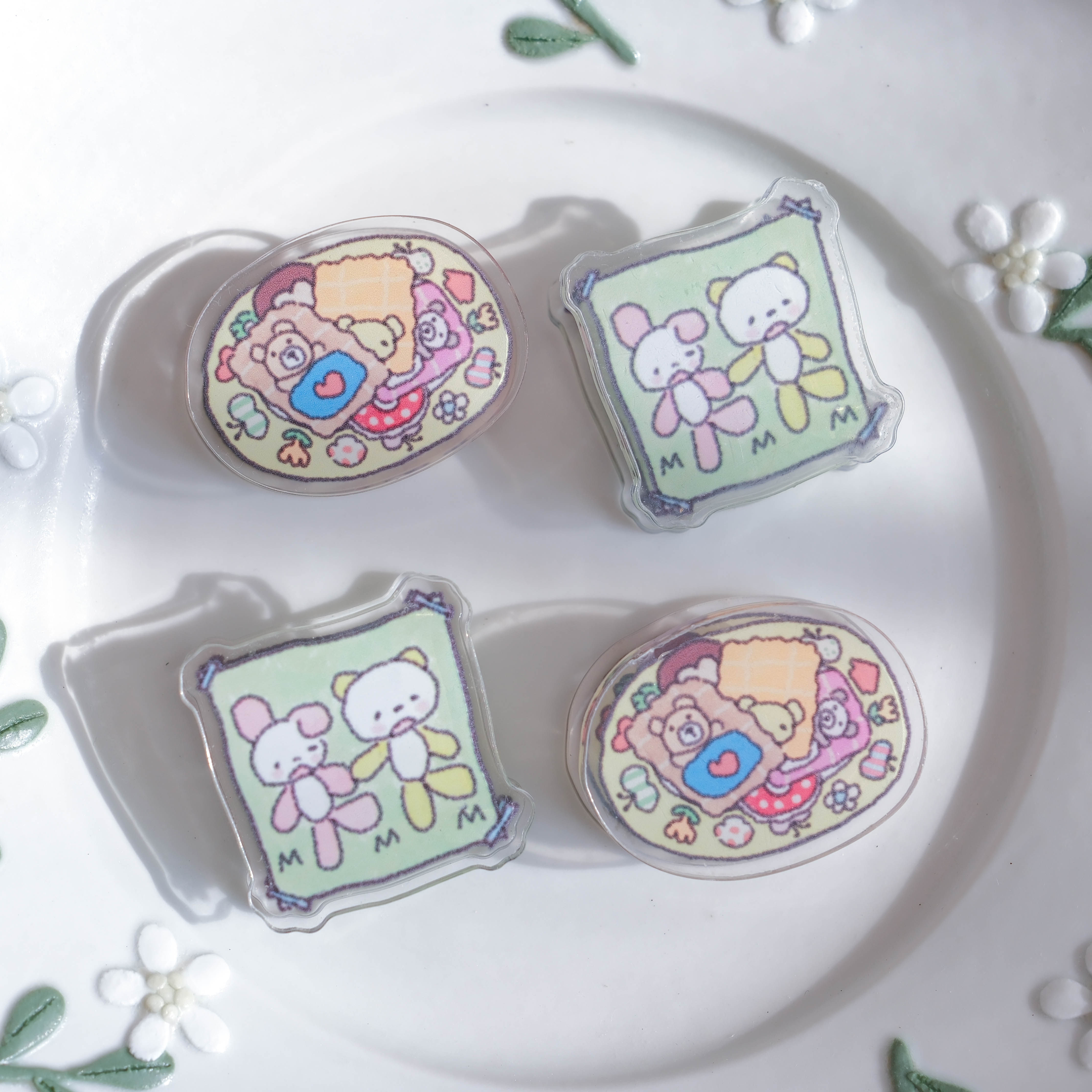 ●JY杂货●原创现货可爱小熊海报盘子糖果笔袋手帐夹子钥匙扣