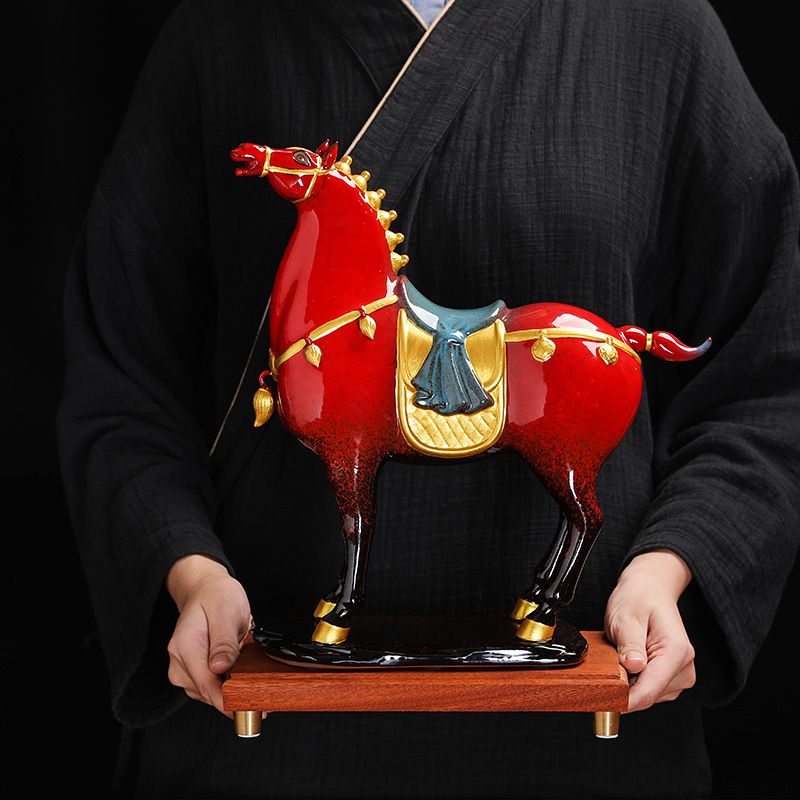 将军马陶瓷创意马摆件马到成功红色招财马客厅办公室酒柜装饰礼品
