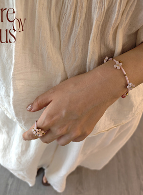 VITREQYOUS 温柔粉韵四瓣花朵幸运盛开原创手作串珠细手链饰品