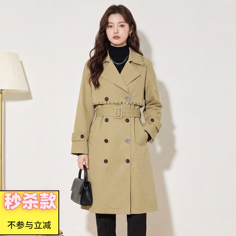 2026年秋Outlets正品 高端NR系列加长款双排扣金属装饰风衣外套女