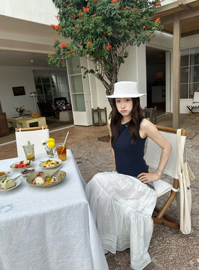 OPS LA MODE 9.21 20:00 露肤度适配藏青TANK背心