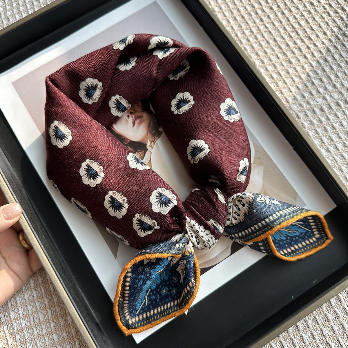 复古典雅红蓝双面真丝羊毛围巾女秋冬季保暖桑蚕丝羊毛中方巾披肩,服饰配件/皮带/帽子/围巾,围巾/丝巾/披肩,淘宝优惠券,粉丝福利购,淘宝优惠卷