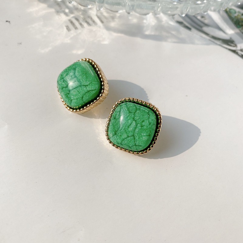 青岛欧美香风法式大珍珠夸张个性新潮时髦绿宝石气质925银针耳钉