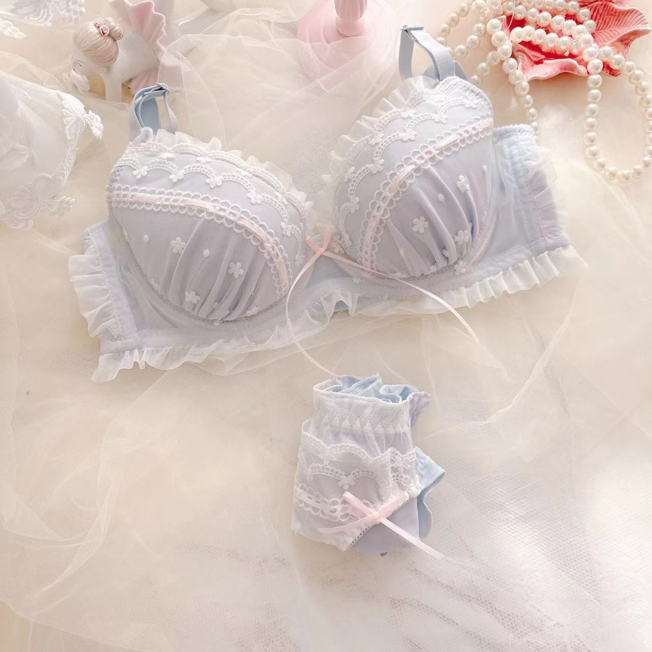 可爱网纱蕾丝大码大罩杯