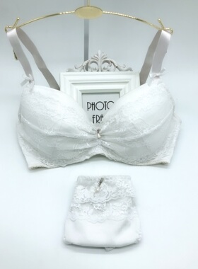 日本蕾丝蝴蝶结薄杯大码胖MM性感文胸套装85D95D95E95F100E100F