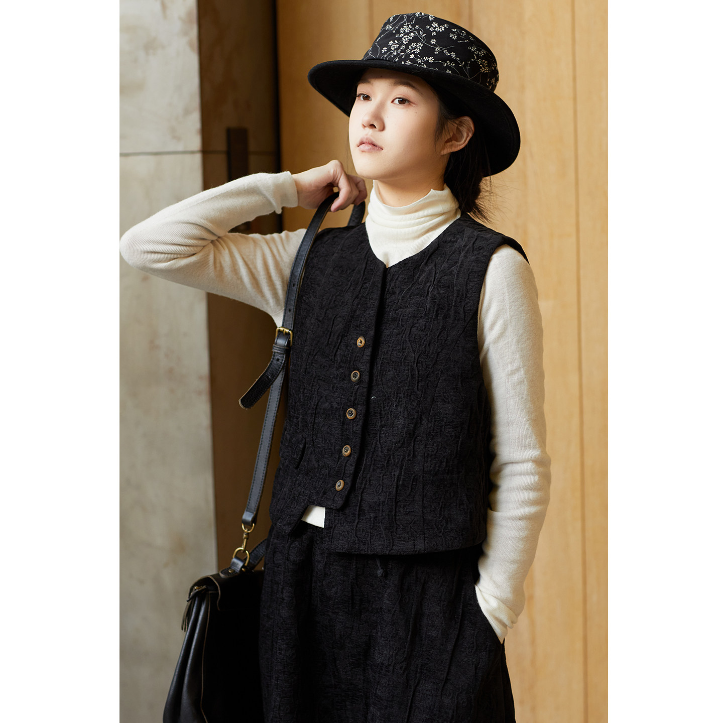 忘城N941座/永不褪色/冬新款100%优质雪尼尔黑色加厚马甲无袖上衣,女装/女士精品,马夹,淘宝优惠券,粉丝福利购,淘宝优惠卷