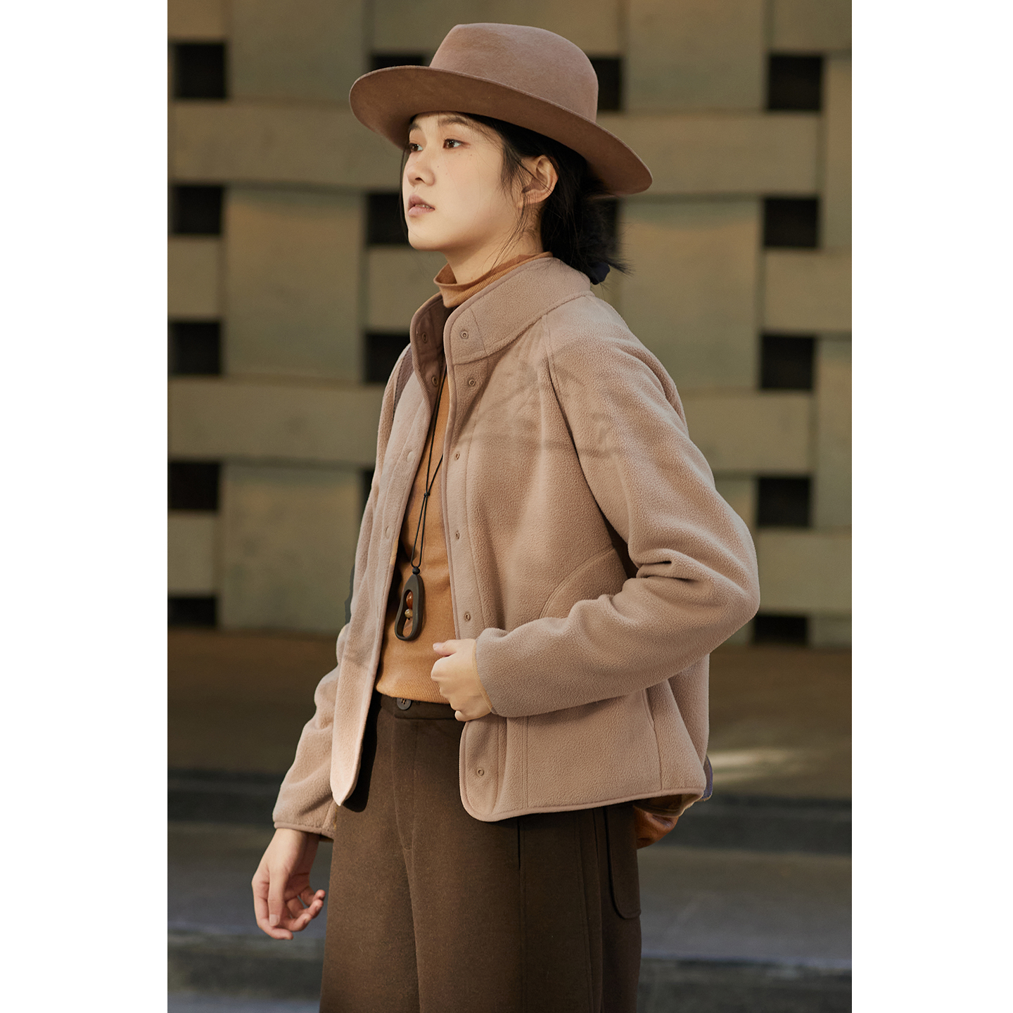 忘城N952座/岁月轻慢/冬季新款保暖摇粒绒休闲外套户外防风内搭女