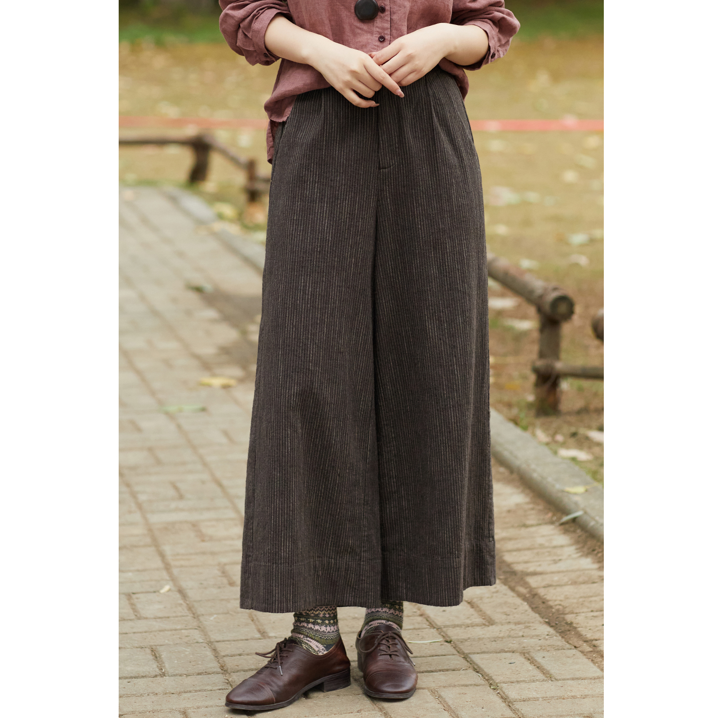 忘城A1050座/昨日重现/秋冬新款全棉色织咖色条纹阔腿裤气质裤子