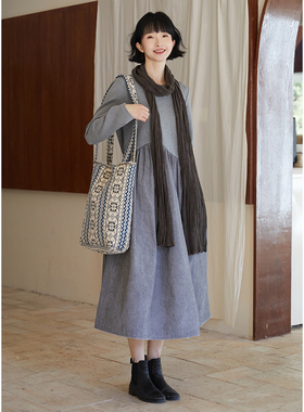 忘城H1092座/灰色维度/全棉兰精天丝不规则拼接灰色空气层连衣裙