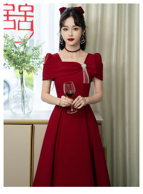 高端法式红色敬酒服新娘高级感冬季优雅气质名媛聚会婚礼回门长裙