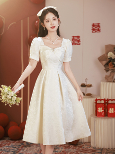 香槟色晚礼服法式高级感艺考晚宴生日订婚领证泡泡袖小个子连衣裙