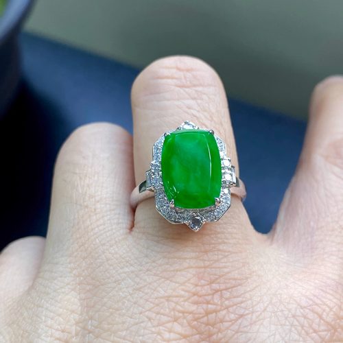 泗隆珠宝-天然A货翡翠马鞍戒指 18k金镶钻满绿戒指翡翠女款手饰