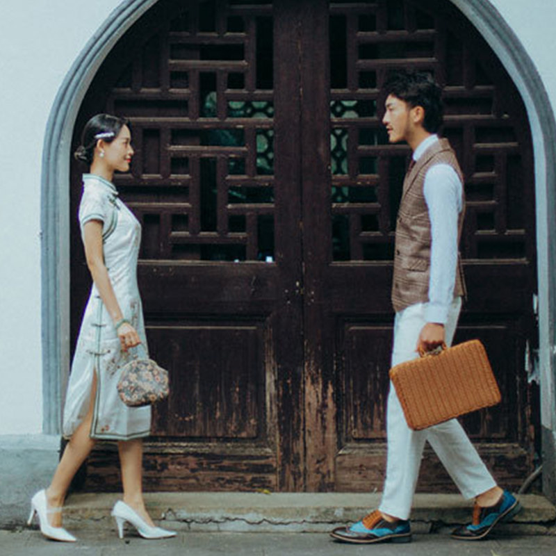 民国风拍照道具手拿婚纱摄影仿藤复古藤编手提箱影楼婚纱写真道具