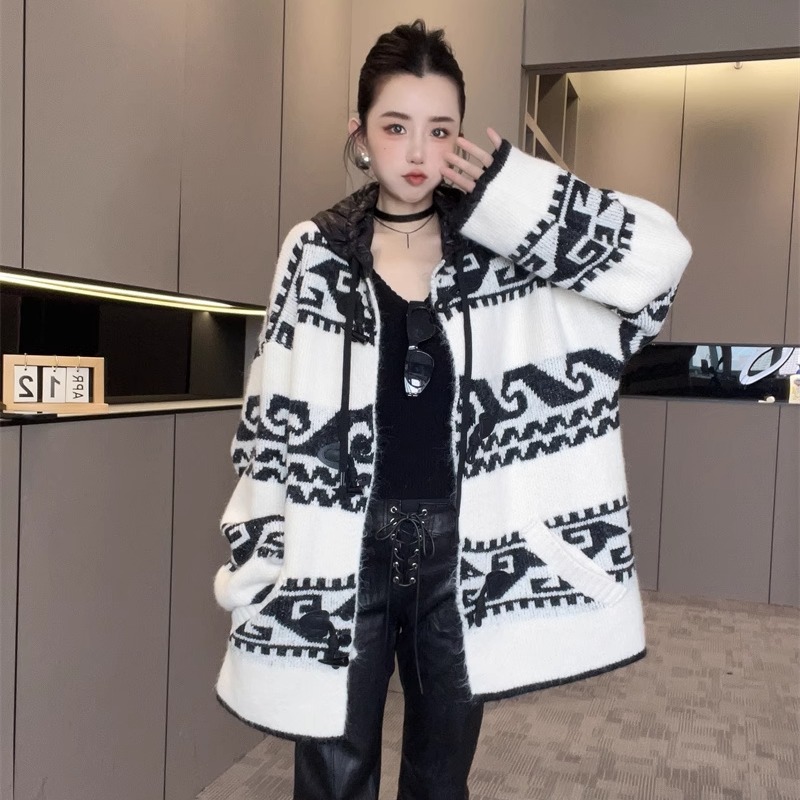 费尔岛风中长款连帽毛衣