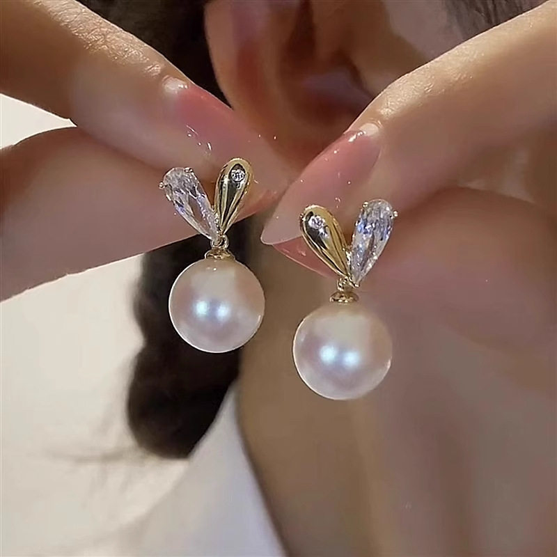 轻奢气质淡水珍珠爱心锆石耳钉